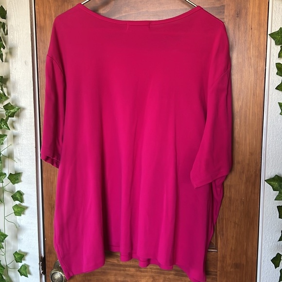 LAUREN RALPH LAUREN Embroidered Peacock 100% Cotton Scoopneck Tee Fuschia | 3X - Picture 2 of 8